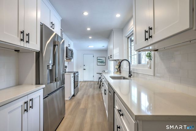 53 Geer Street, Cromwell, CT 06416