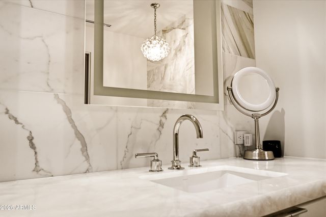 6587 N PALMERAIE Boulevard 2014, Paradise Valley, AZ 85253