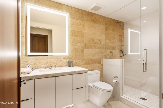 6587 N PALMERAIE Boulevard 2014, Paradise Valley, AZ 85253
