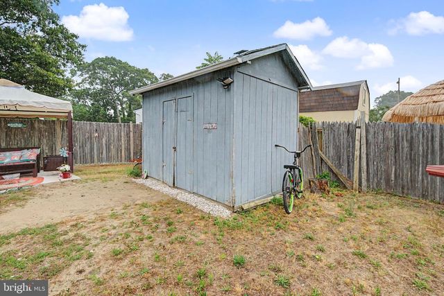 48 OAK LN, Tuckerton, NJ 08087