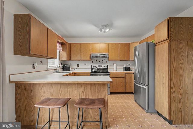 48 OAK LN, Tuckerton, NJ 08087
