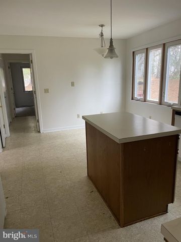 152 BUNTING DR, Wilmington, DE 19808