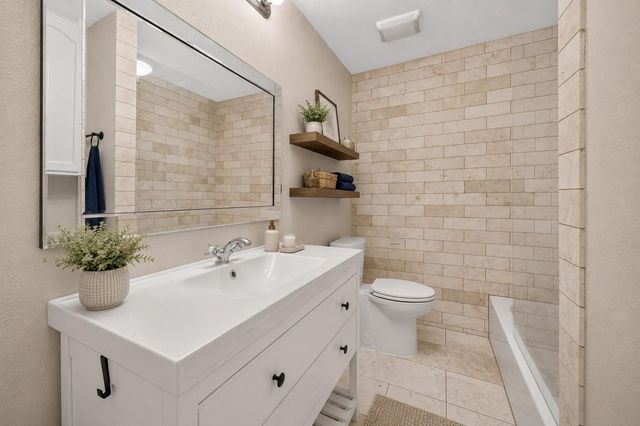 758 W 42nd Street, Houston, TX 77018