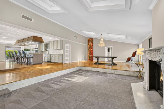 758 W 42nd Street, Houston, TX 77018