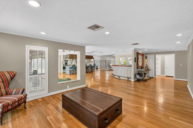 758 W 42nd Street, Houston, TX 77018