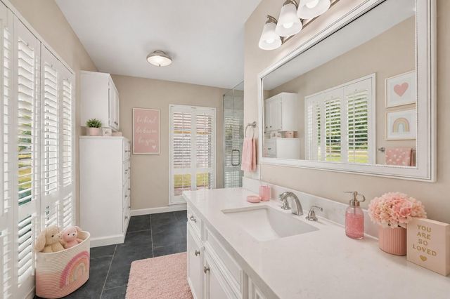 758 W 42nd Street, Houston, TX 77018