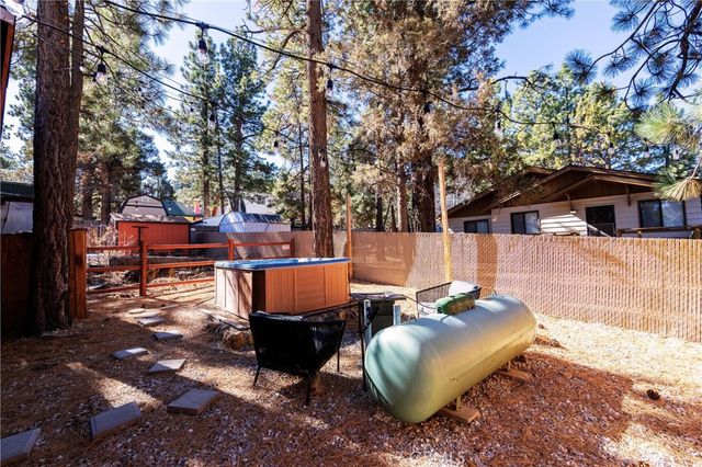 376 Riverside Avenue, Sugarloaf, CA 92386