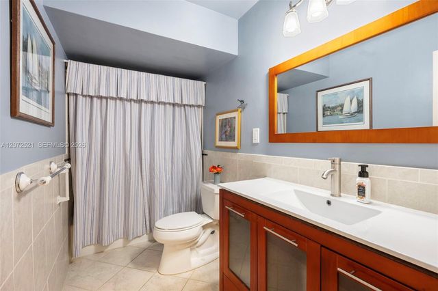 6815 Edgewater Drive 202, Coral Gables, FL 33133