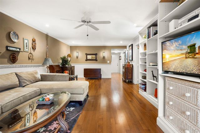 6815 Edgewater Drive 202, Coral Gables, FL 33133