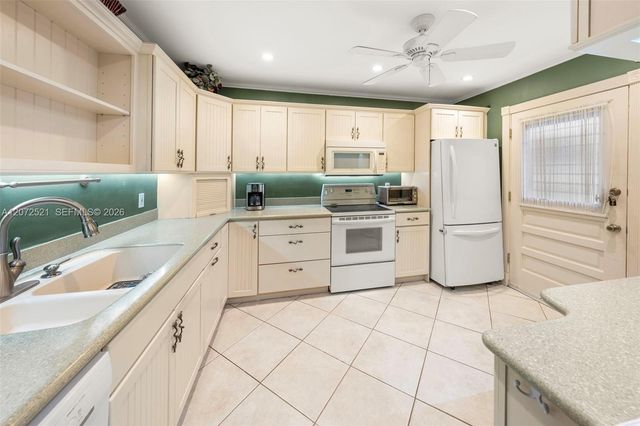 6815 Edgewater Drive 202, Coral Gables, FL 33133