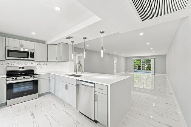 3304 Aruba Way A2, Coconut Creek, FL 33066