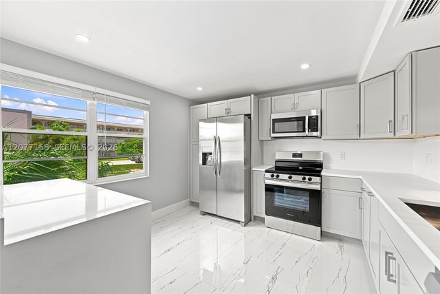 3304 Aruba Way A2, Coconut Creek, FL 33066