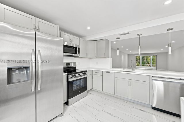3304 Aruba Way A2, Coconut Creek, FL 33066