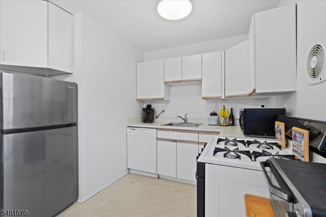 228 Pitney Pl 228, Morris Twp., NJ 07960