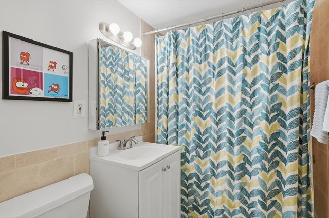 205 Kent Street 35, Brookline, MA 02445