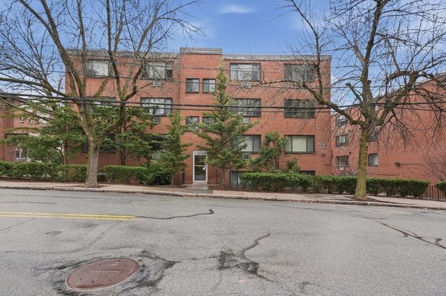205 Kent Street 35, Brookline, MA 02445