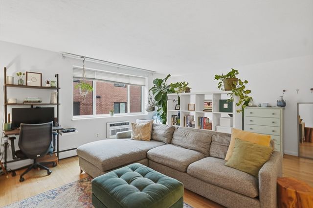 205 Kent Street 35, Brookline, MA 02445