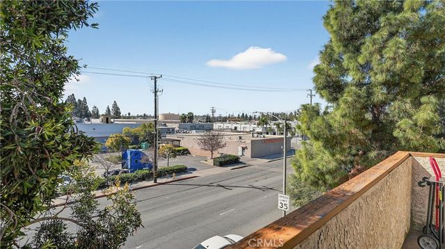 12141 Centralia 309, Lakewood, CA 90715