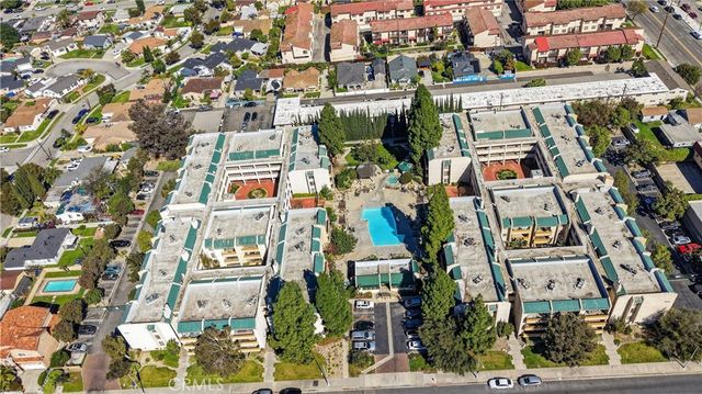 12141 Centralia 309, Lakewood, CA 90715