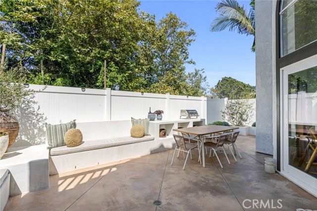 1947 Sundance, Costa Mesa, CA 92627