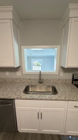 9022 Shewalt Dr, Henrico, VA 23228