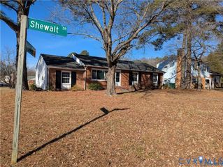 9022 Shewalt Dr, Henrico, VA 23228