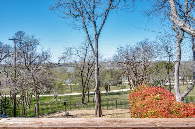 9227 Peninsula Drive, Dallas, TX 75218