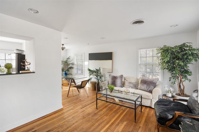 9227 Peninsula Drive, Dallas, TX 75218