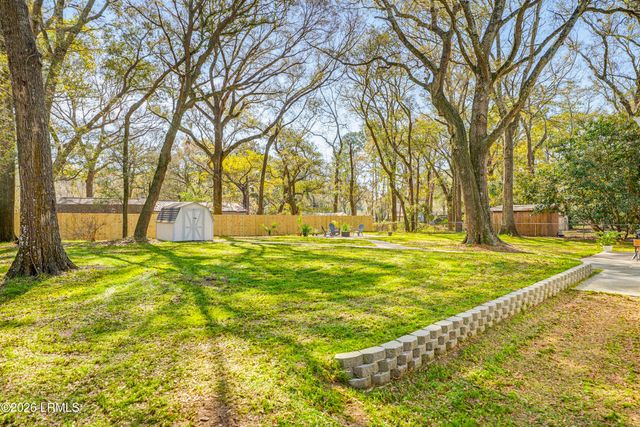 8 Blythewood Road, Beaufort, SC 29907