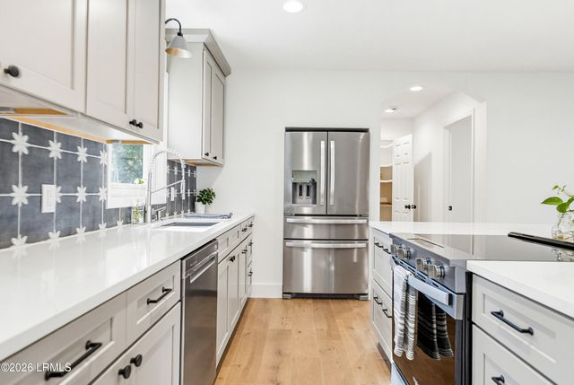 8 Blythewood Road, Beaufort, SC 29907