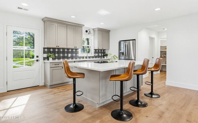 8 Blythewood Road, Beaufort, SC 29907