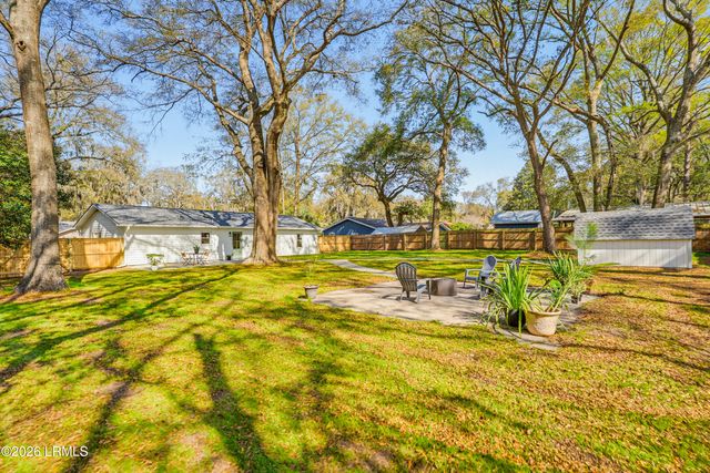 8 Blythewood Road, Beaufort, SC 29907