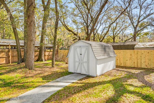 8 Blythewood Road, Beaufort, SC 29907