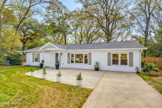 8 Blythewood Road, Beaufort, SC 29907