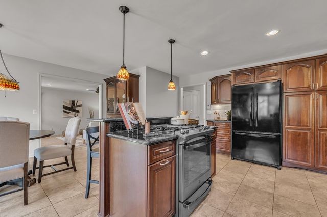 44899 Weymouth Drive, Canton, MI 48188