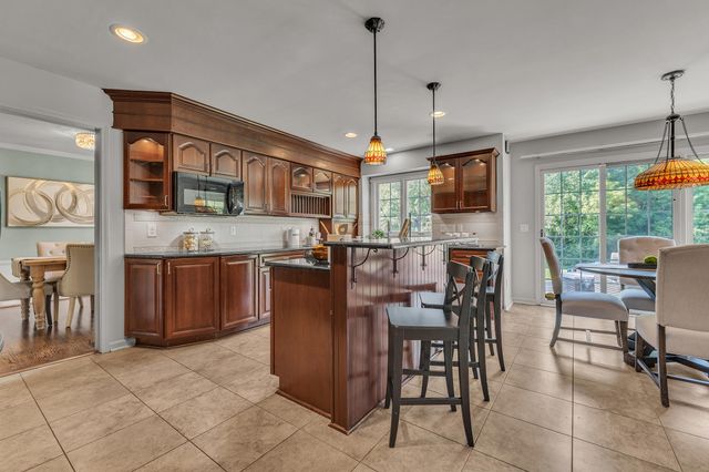 44899 Weymouth Drive, Canton, MI 48188