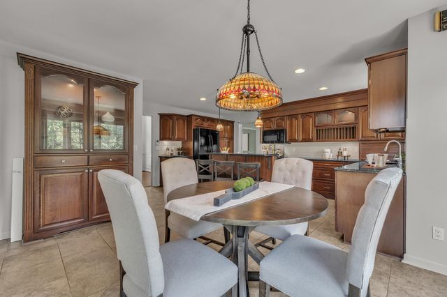 44899 Weymouth Drive, Canton, MI 48188