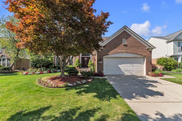 44899 Weymouth Drive, Canton, MI 48188