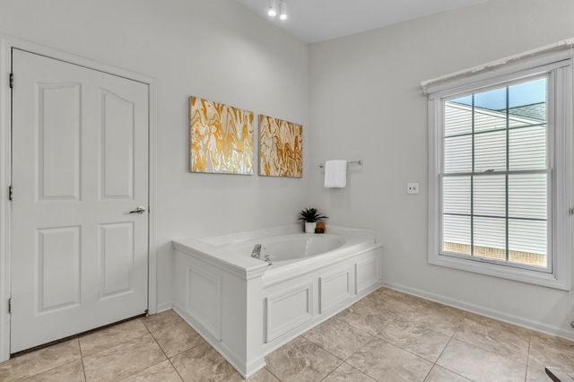 44899 Weymouth Drive, Canton, MI 48188