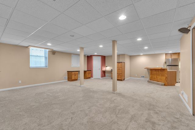 44899 Weymouth Drive, Canton, MI 48188