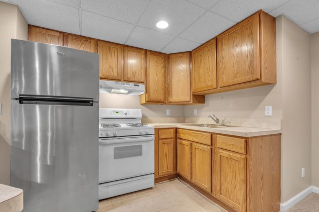 44899 Weymouth Drive, Canton, MI 48188