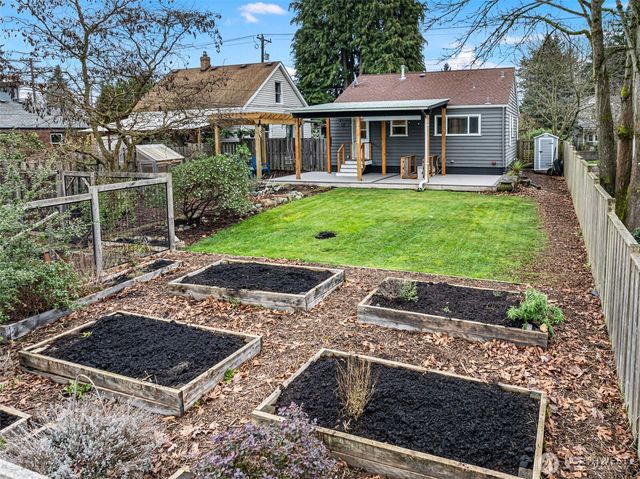 824 S State Street, Tacoma, WA 98405