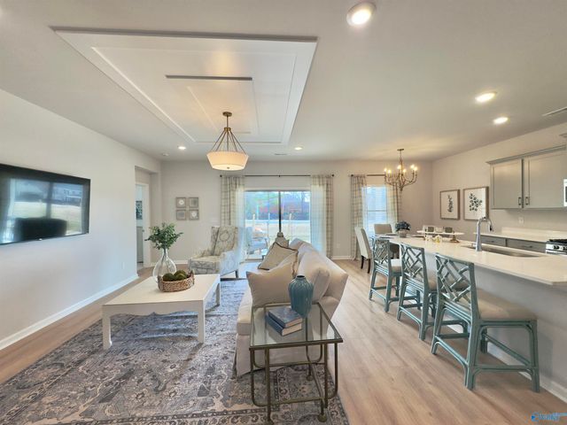 7214 Maple Creek Drive SE, Owens Cross Roads, AL 35763