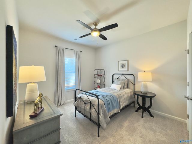 7214 Maple Creek Drive SE, Owens Cross Roads, AL 35763