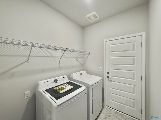 7214 Maple Creek Drive SE, Owens Cross Roads, AL 35763