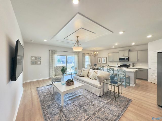 7214 Maple Creek Drive SE, Owens Cross Roads, AL 35763