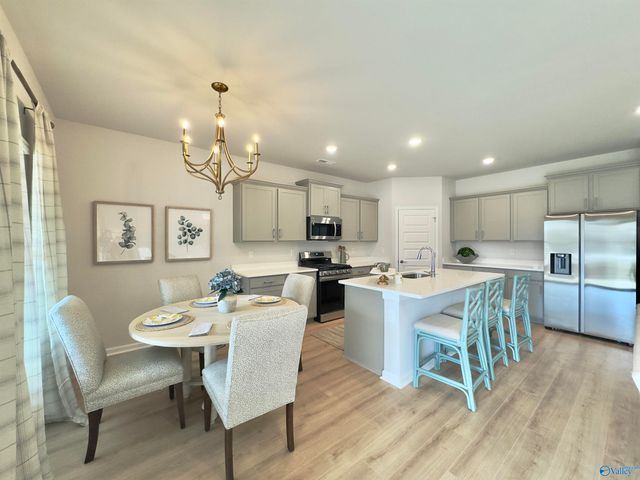 7214 Maple Creek Drive SE, Owens Cross Roads, AL 35763
