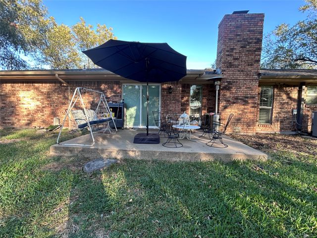 4512 Cimmaron Trail, De Cordova, TX 76049