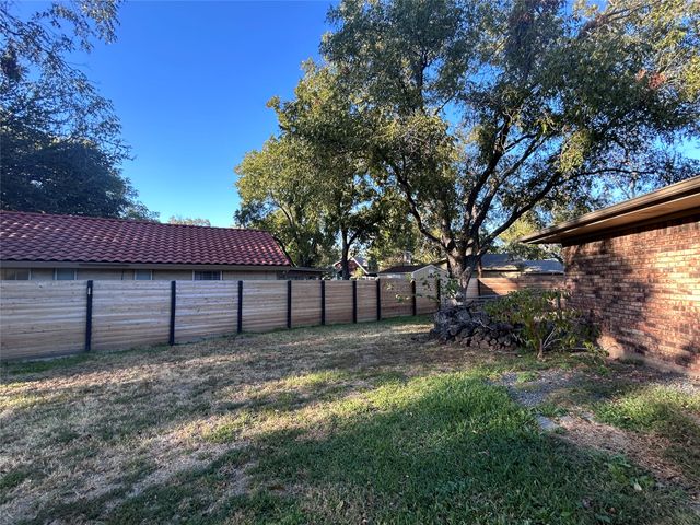 4512 Cimmaron Trail, De Cordova, TX 76049