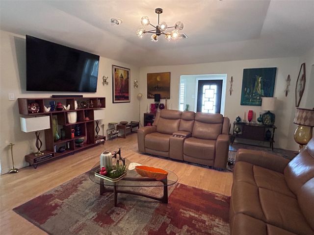 4512 Cimmaron Trail, De Cordova, TX 76049